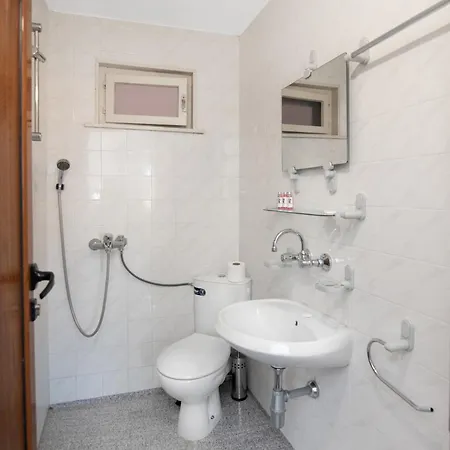 Royal Blue With Sea View In Old Къща за гости 4*