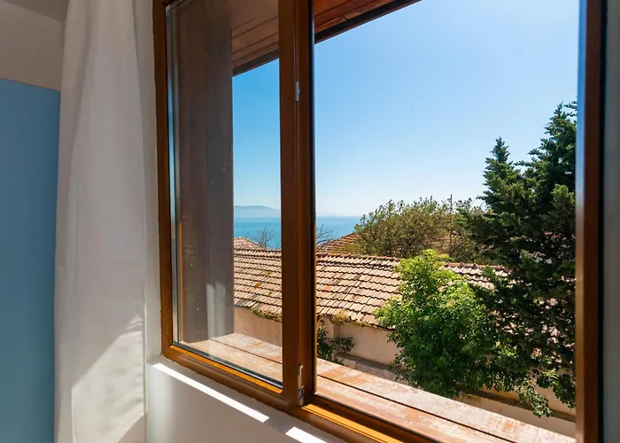 Royal Blue With Sea View In Old 4* Nessebar