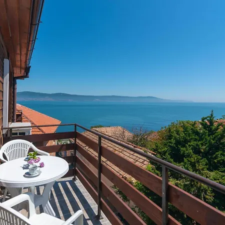 Royal Blue With Sea View In Old Affittacamere Nesebar