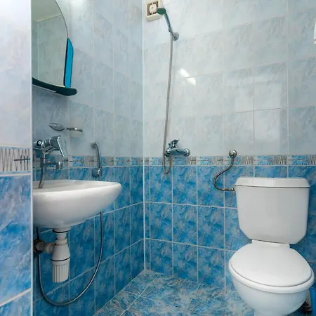 בית הארחה Royal Blue With Sea View In Old 4*