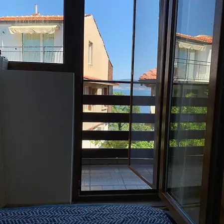 Royal Blue With Sea View In Old 3* Nessebar