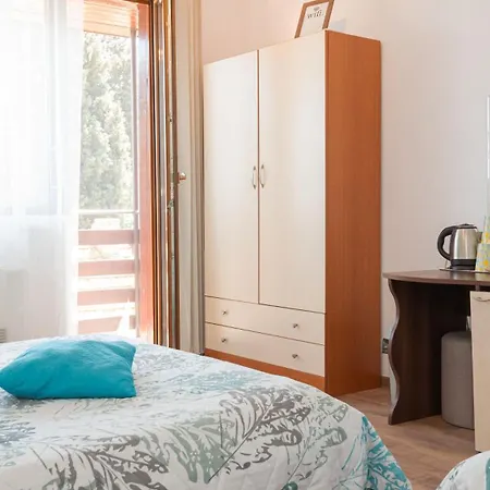 Penzion Royal Blue With Sea View In Old 3*